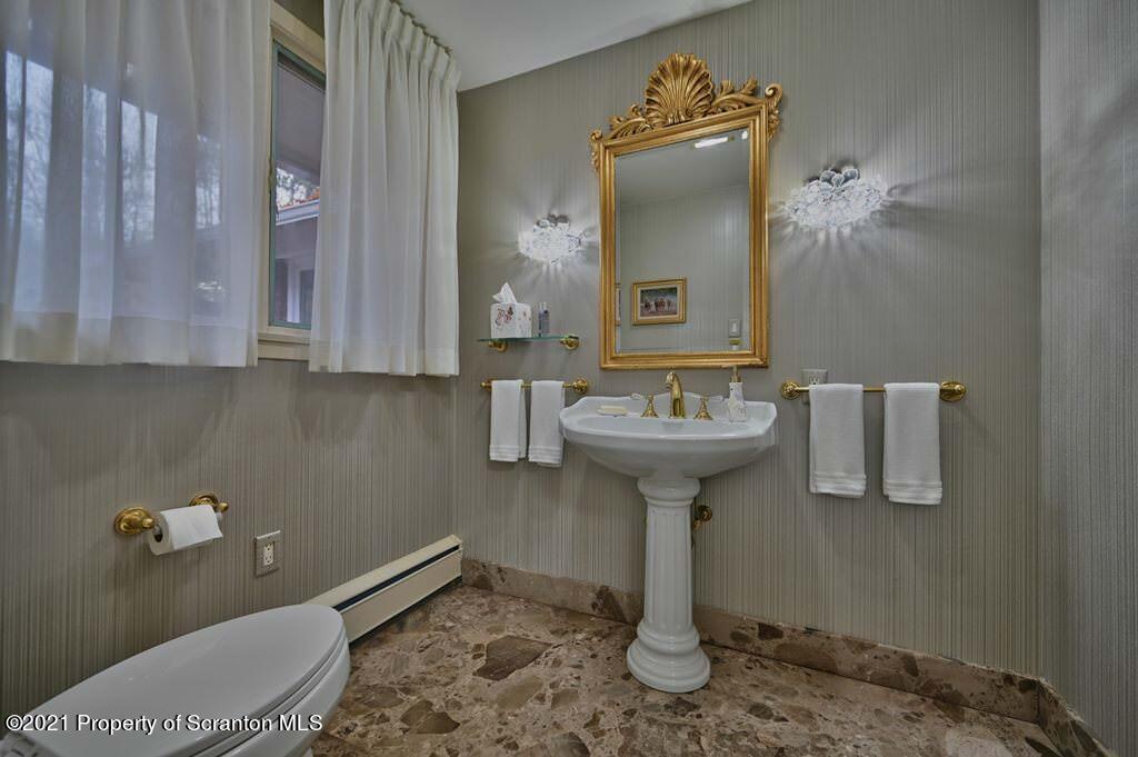 206 Stevenson Road Clarks Summit, PA 18411 - Photo 4 of 109 Gallery Image 4