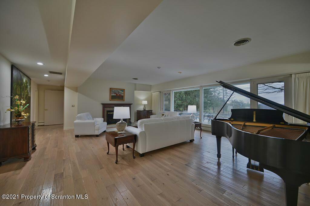 206 Stevenson Road Clarks Summit, PA 18411 - Photo 5 of 109 Gallery Image 5