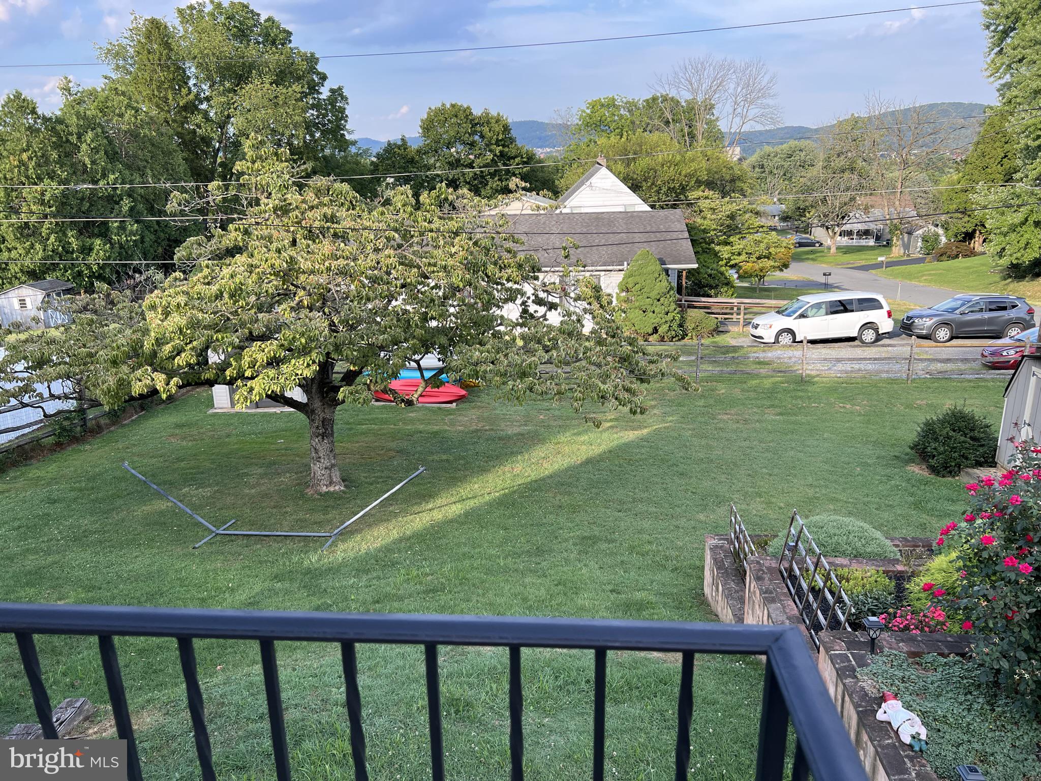 507 Summit Avenue Reading, PA 19607 - Photo 19 of 50 Very Spacious Fenced Back Yard