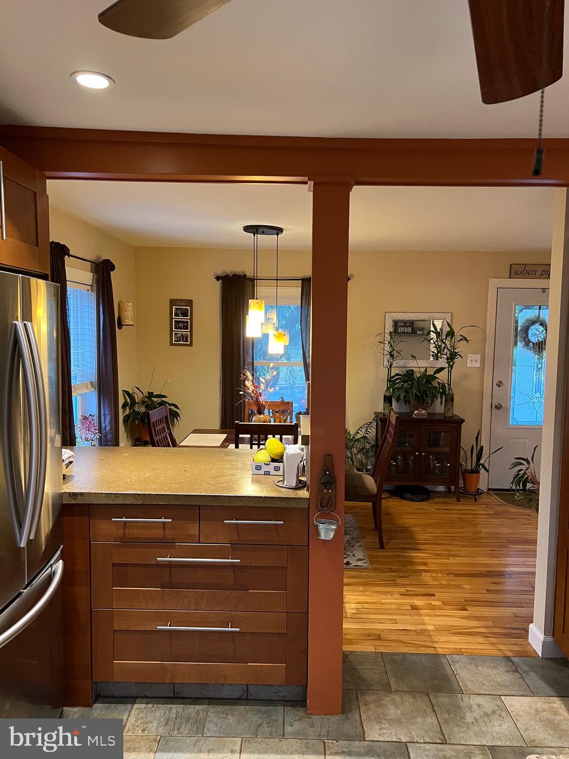 507 Summit Avenue Reading, PA 19607 - Photo 25 of 50 View to Kitchen from Dining area
