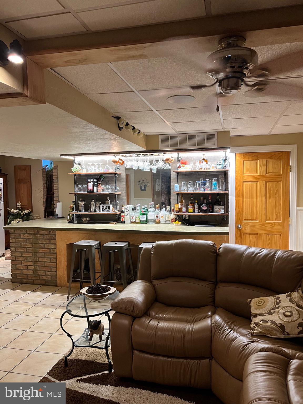 507 Summit Avenue Reading, PA 19607 - Photo 37 of 50 Beautiful Custom Bar area