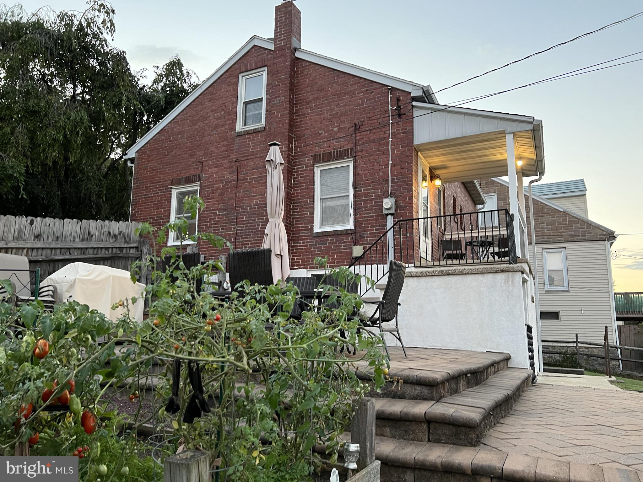 507 Summit Avenue Reading, PA 19607 - Photo 4 of 50 Gardeners delight
