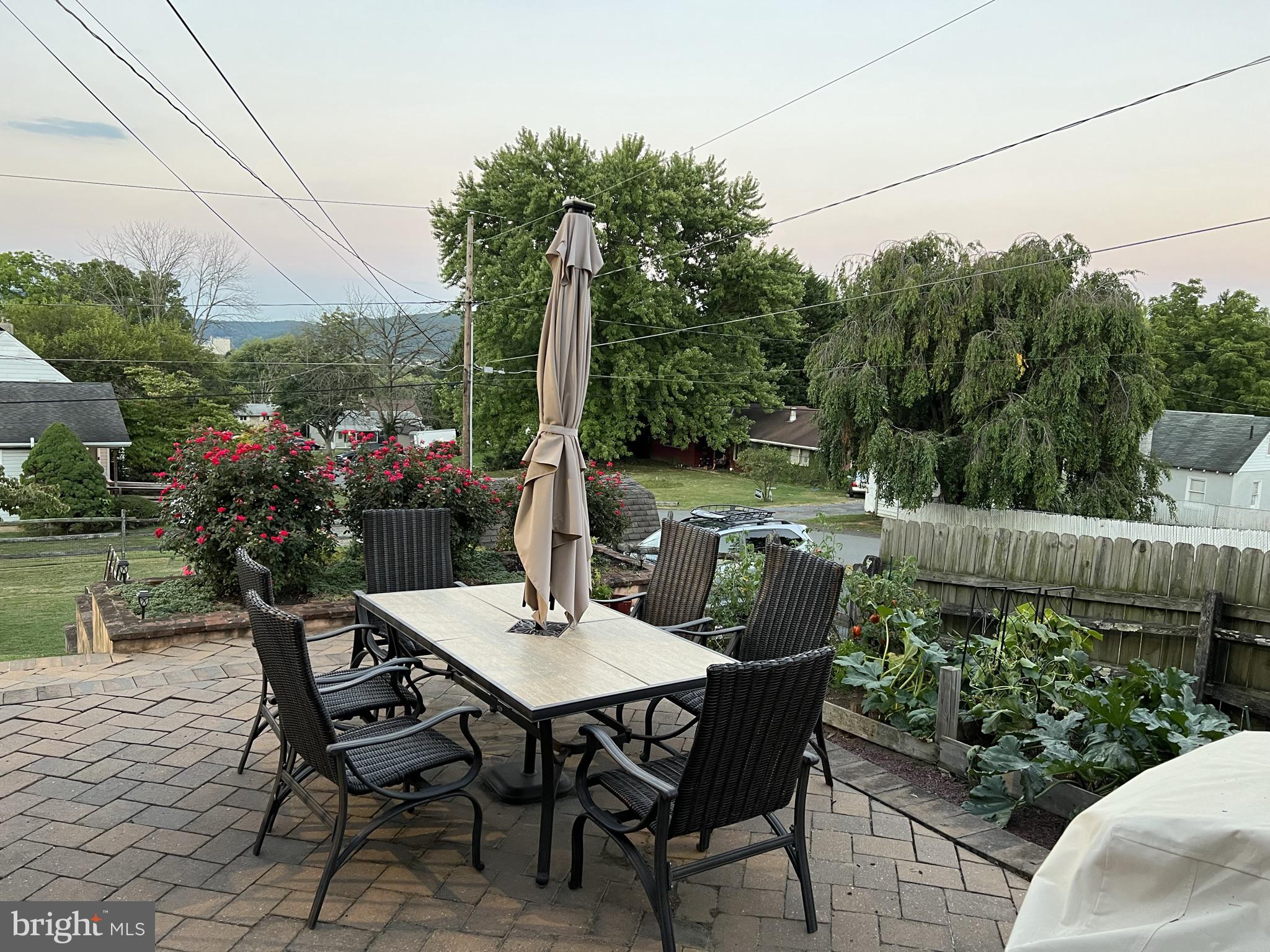 507 Summit Avenue Reading, PA 19607 - Photo 5 of 50 Beautiful patio
