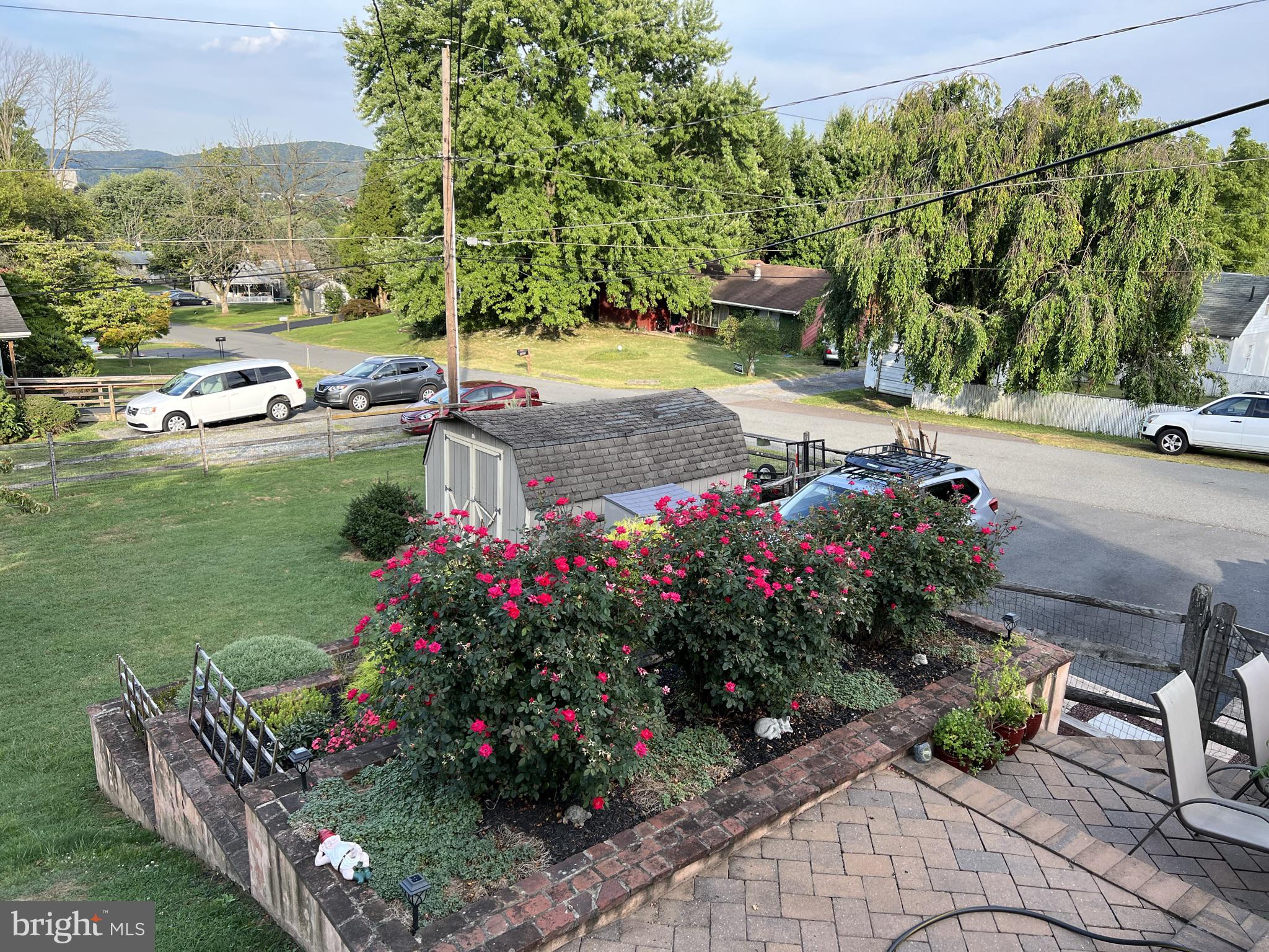 507 Summit Avenue Reading, PA 19607 - Photo 8 of 50 Terraced gardens
