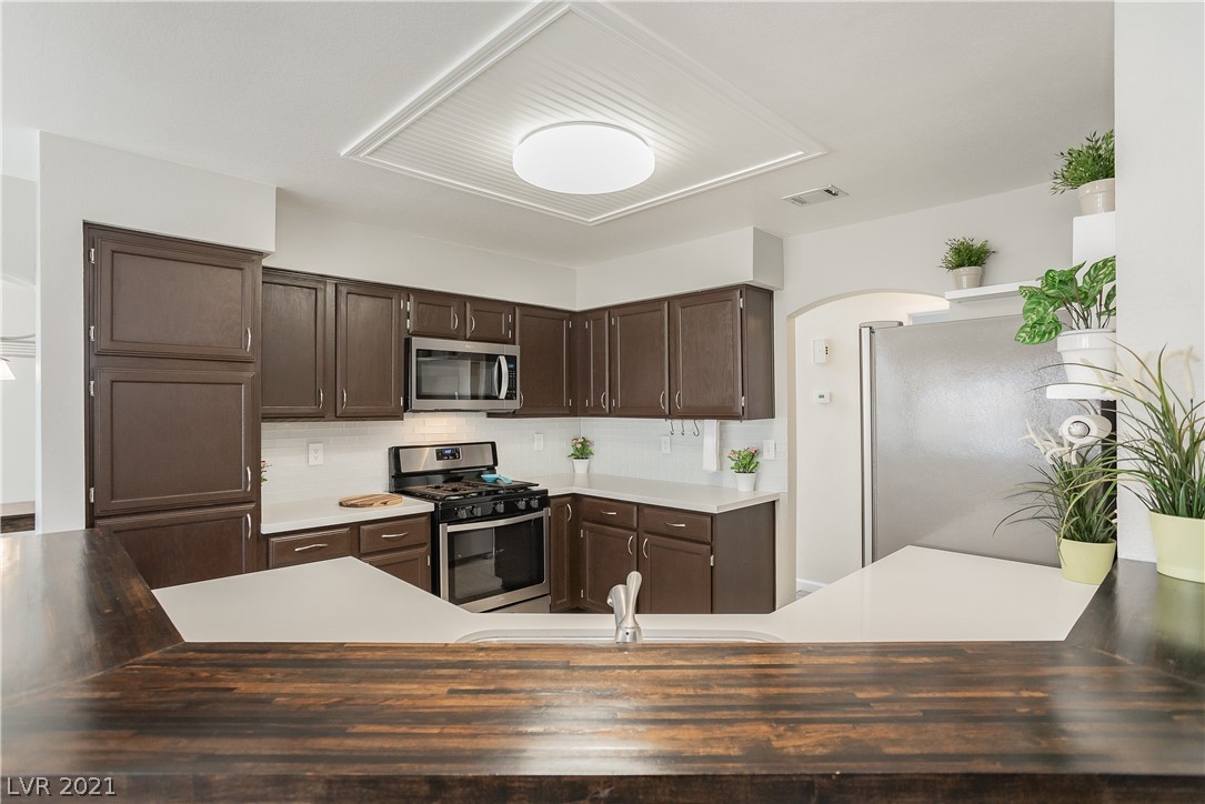2154 Running River Road Henderson, NV 89074 - Photo 14 of 49