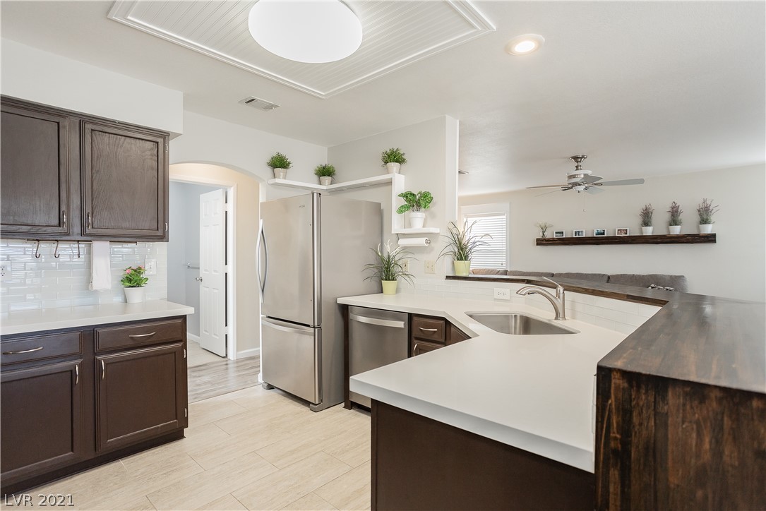 2154 Running River Road Henderson, NV 89074 - Photo 15 of 49