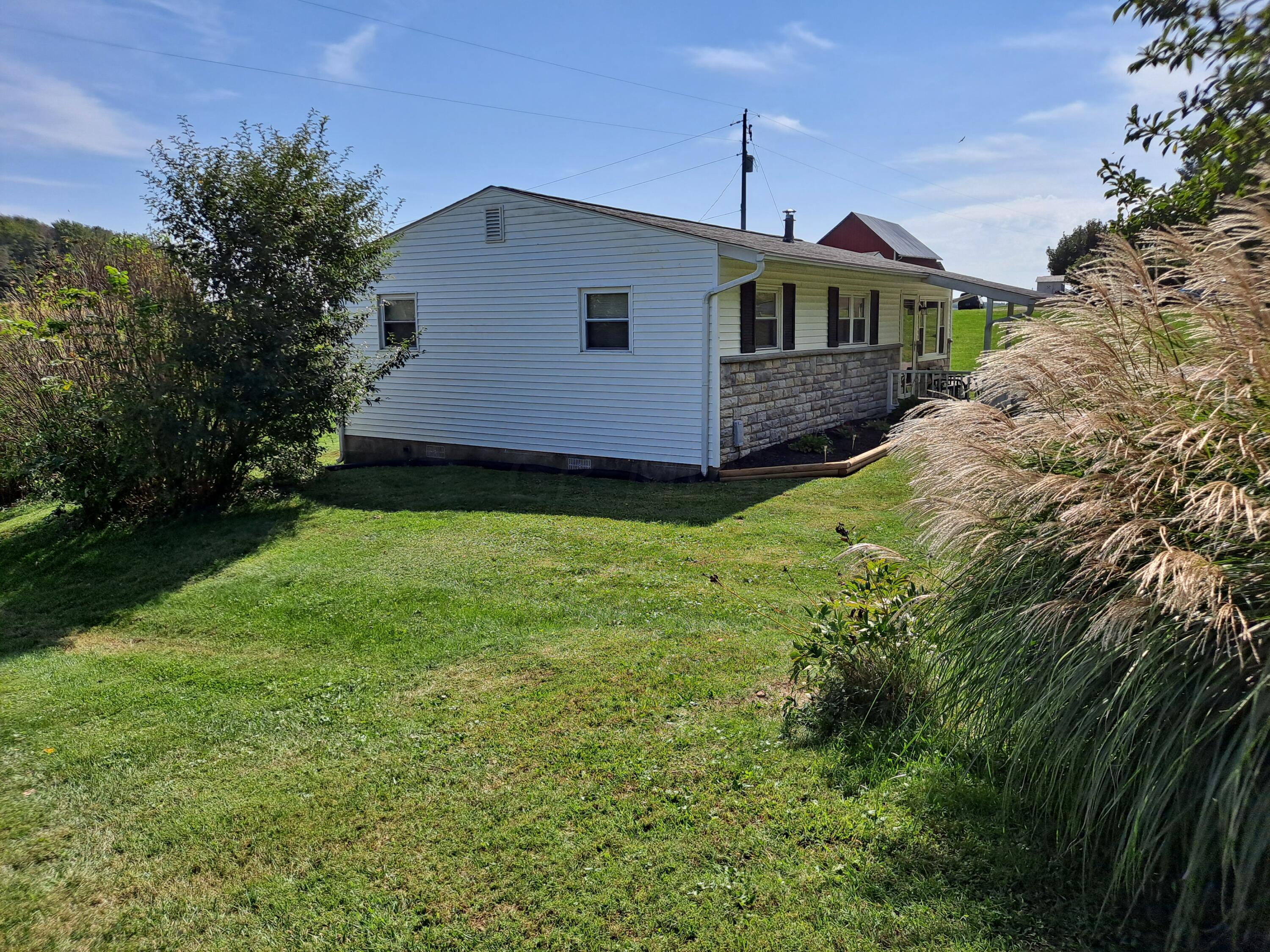 7077 Fairmount Road Newark, OH 43056 - Photo 4 of 25 20220921_125457 (1)