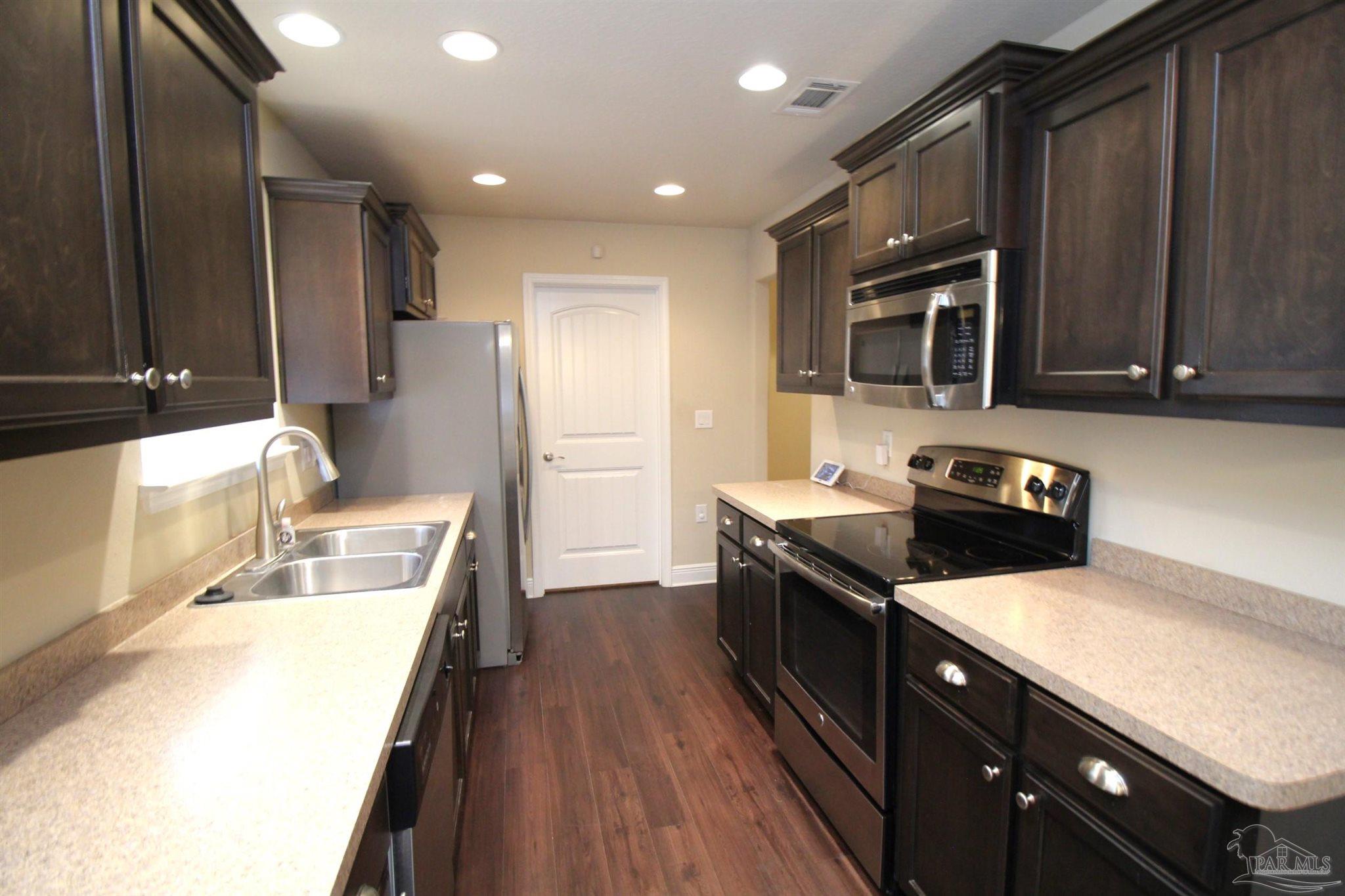 4710 Ashley Pl Boulevard Pace, FL 32571 - Photo 10 of 22