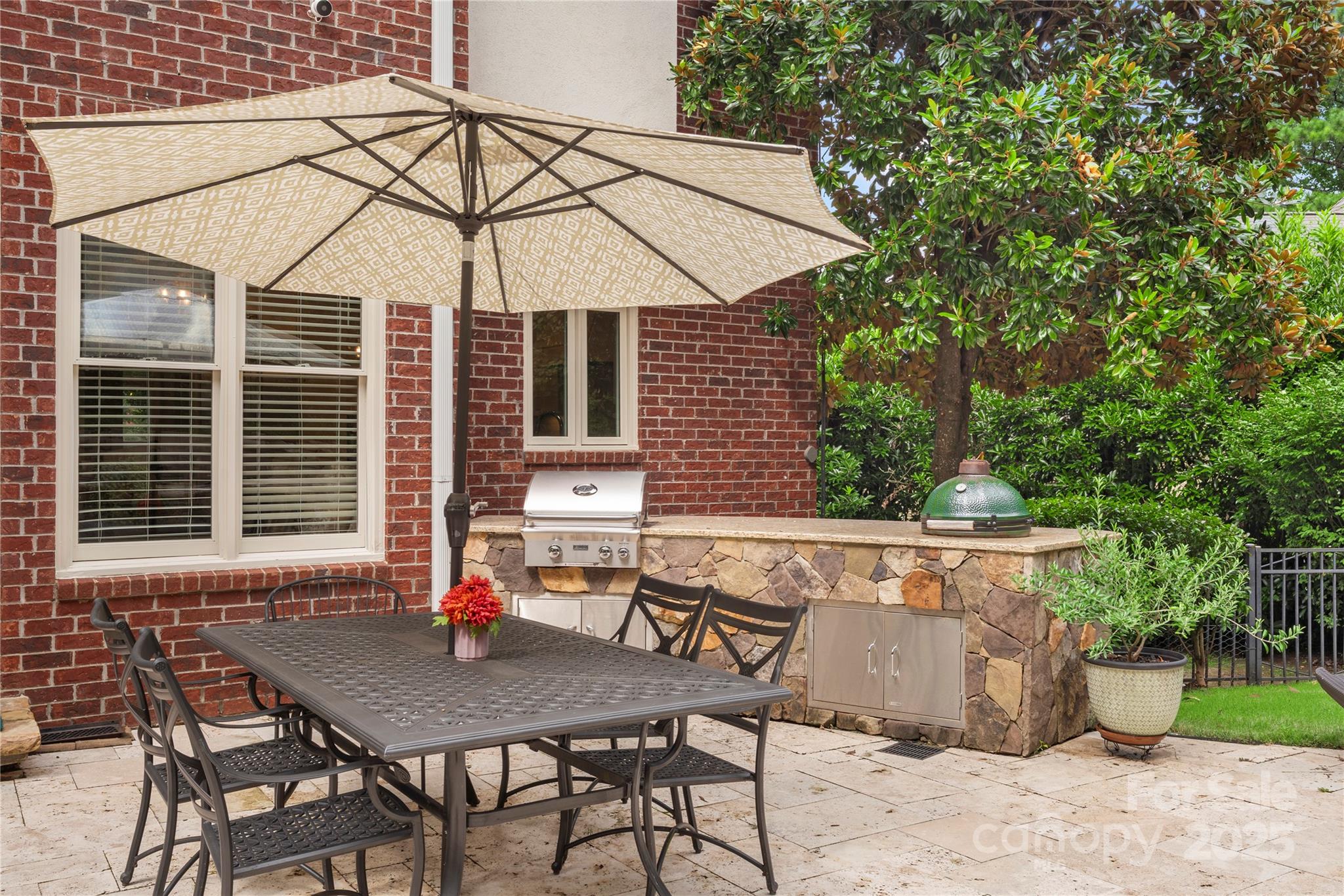 14654 Trading Path Way Charlotte, NC 28277 - Photo 42 of 48 a backyard of a house with table and chairs