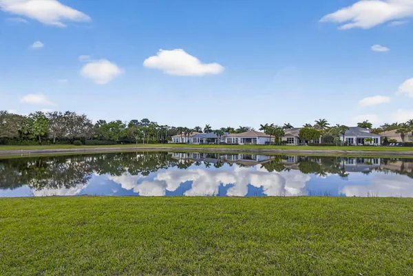 $7,500 | 207 Andalusia Drive, Palm Beach Gardens, FL 33418