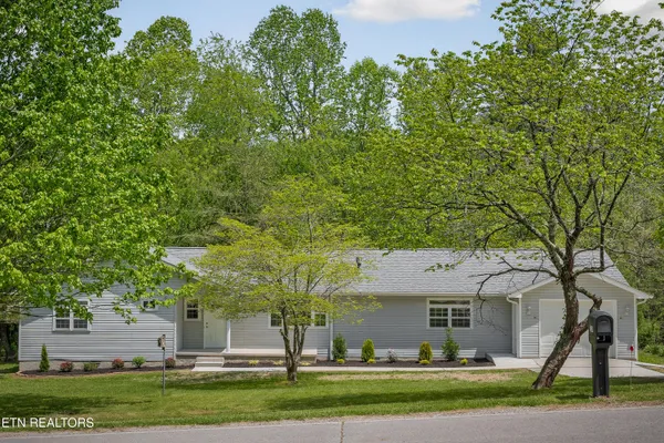 $299,900 | 260 Yonside Drive, Sparta, TN 38583