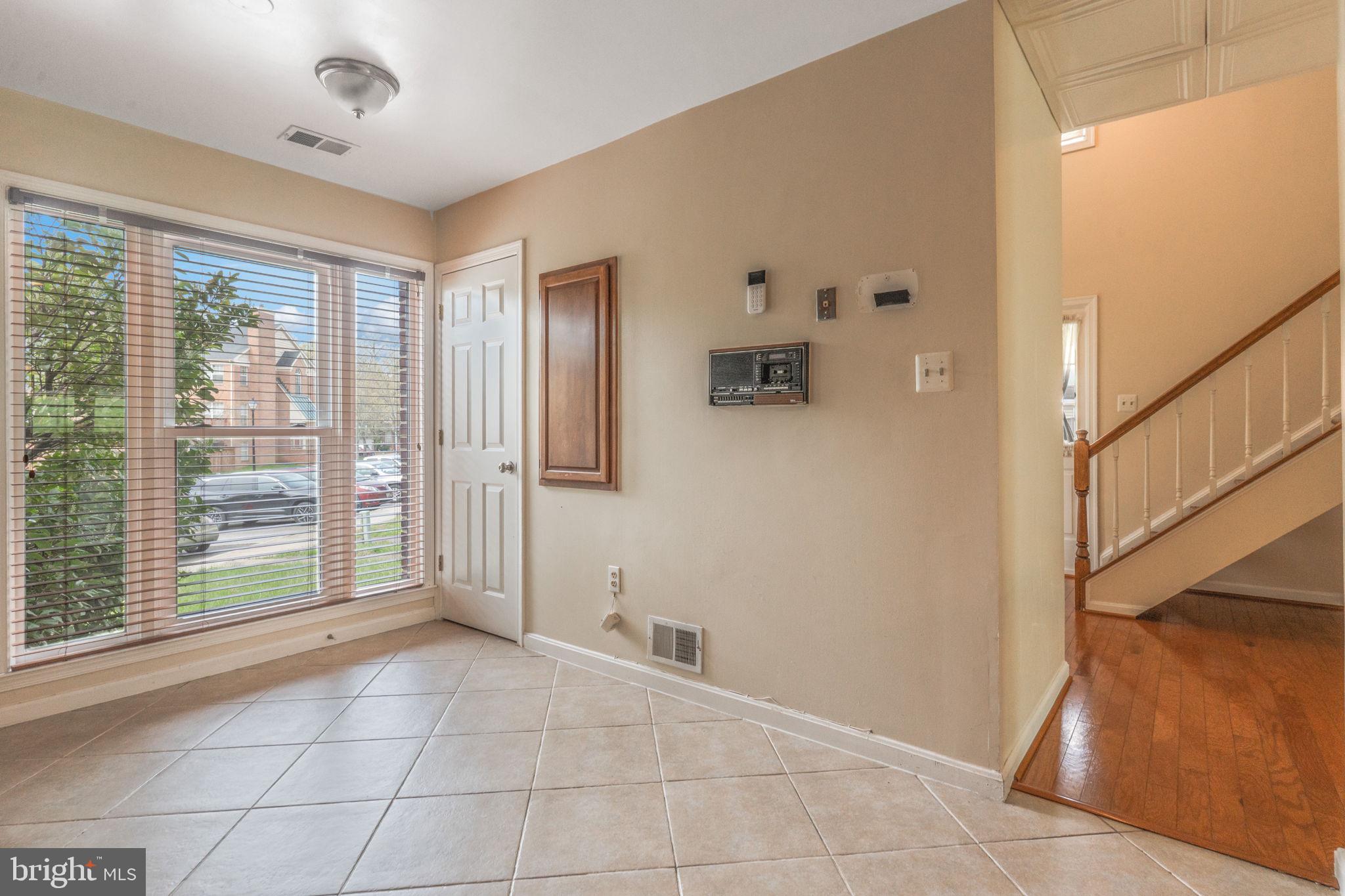 9212 Oregold Court Laurel, MD 20708 - Photo 8 of 44 Gallery Image 8