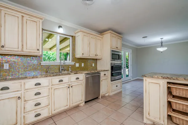 $305,000 | 216 Antoine Lane, Amarillo, TX 79119