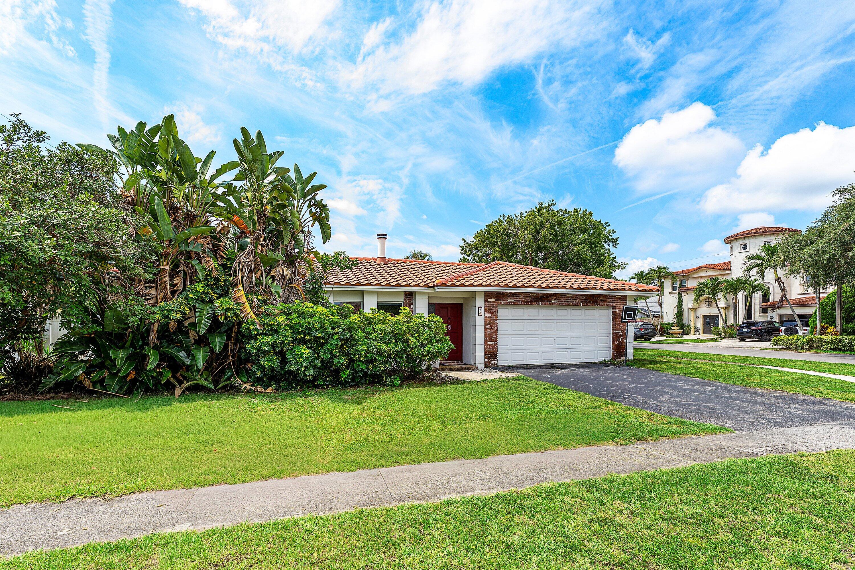 2 Tam O Shanter Lane Boca Raton, FL 33431 - Photo 3 of 41 003-2TamOShanterLane-BocaRaton-FL-33431-