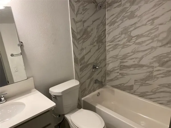 $1,225 | 4633 Fairmount Street, Unit 110, Dallas, TX 75219