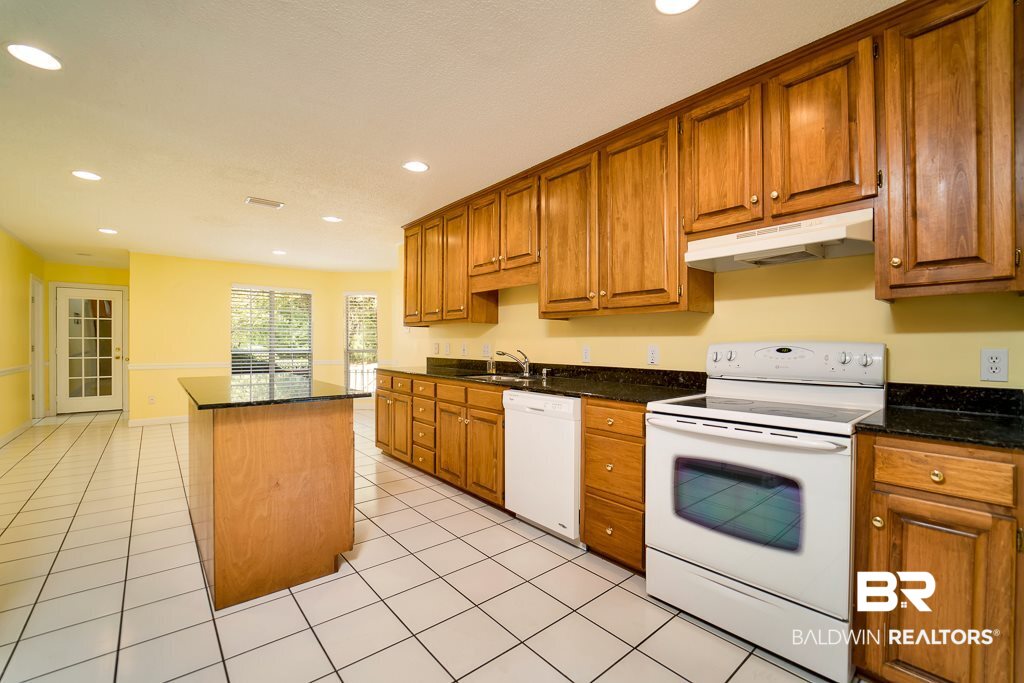 644 Southern Way Daphne, AL 36527 - Photo 11 of 27