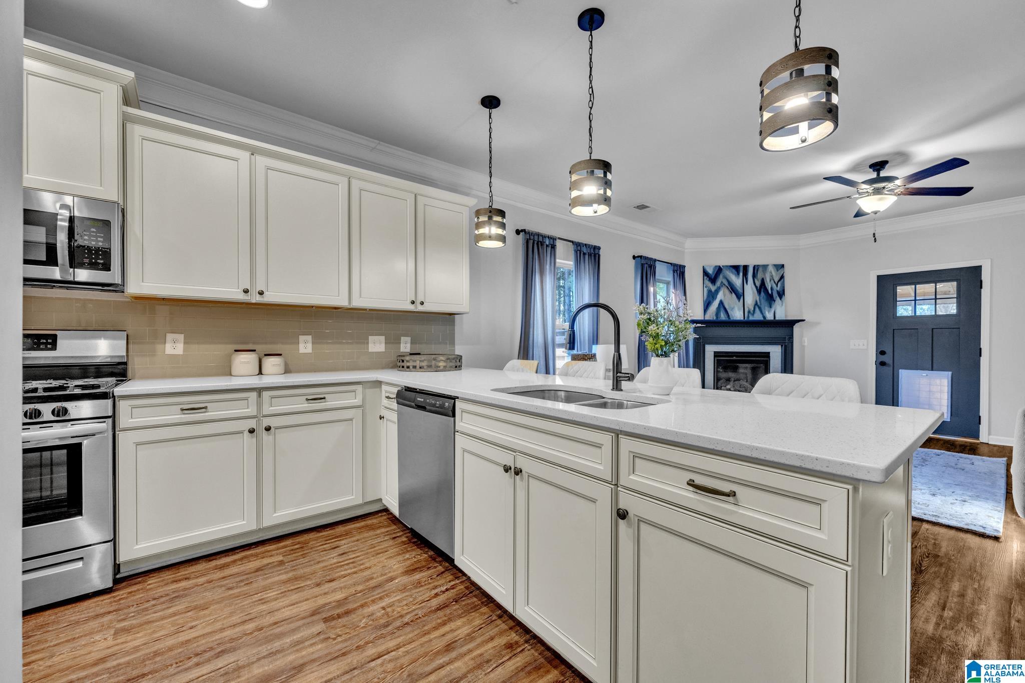 8608 Clarke Lane Leeds, AL 35094 - Photo 8 of 32
