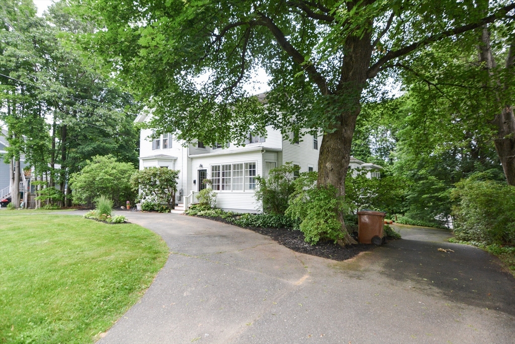 37 Pemberton Road Wayland, MA 01778 - Photo 4 of 34 a view of a house with a garden