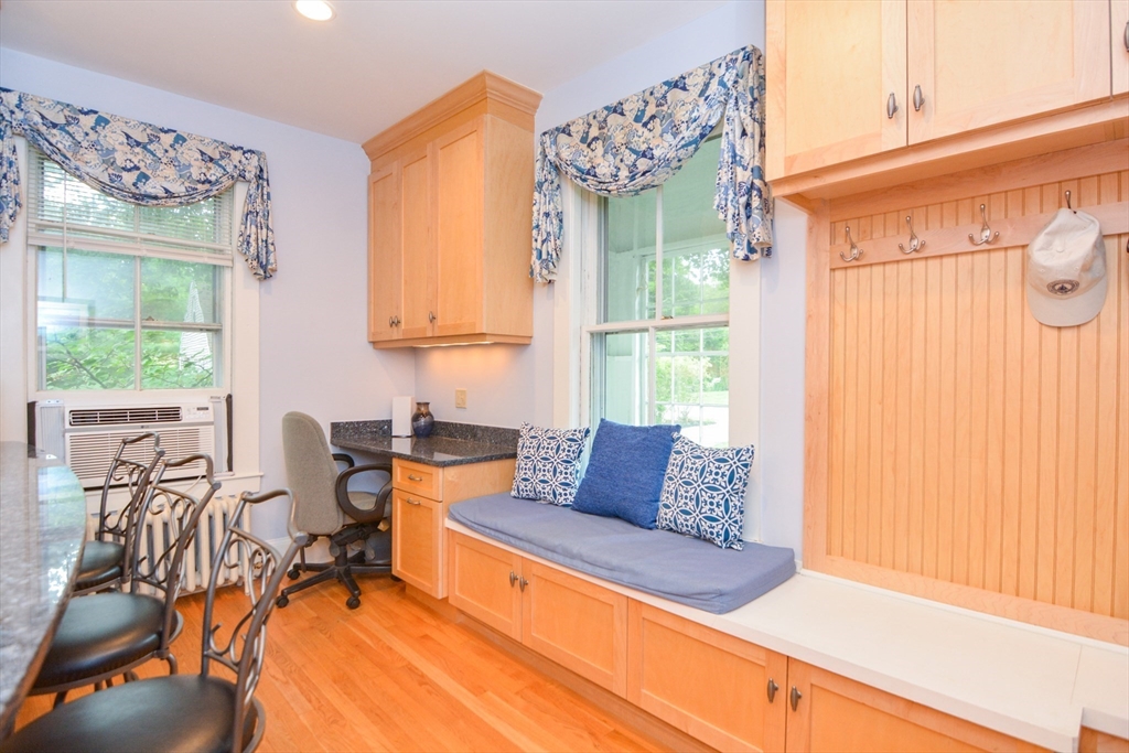 37 Pemberton Road Wayland, MA 01778 - Photo 8 of 34