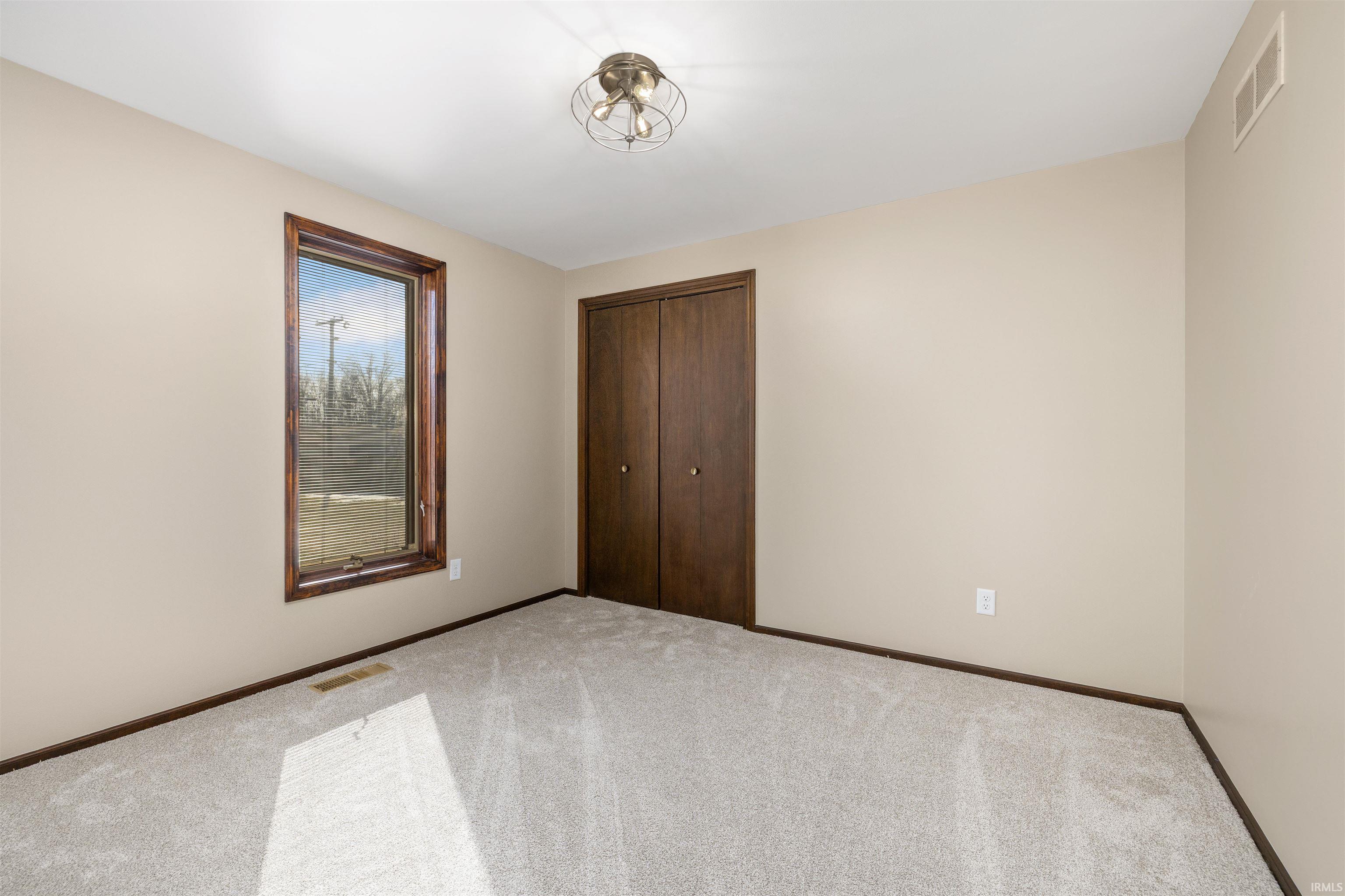 4920 West Cook Road Fort Wayne, IN 46818 - Photo 13 of 29 Gallery Image 13