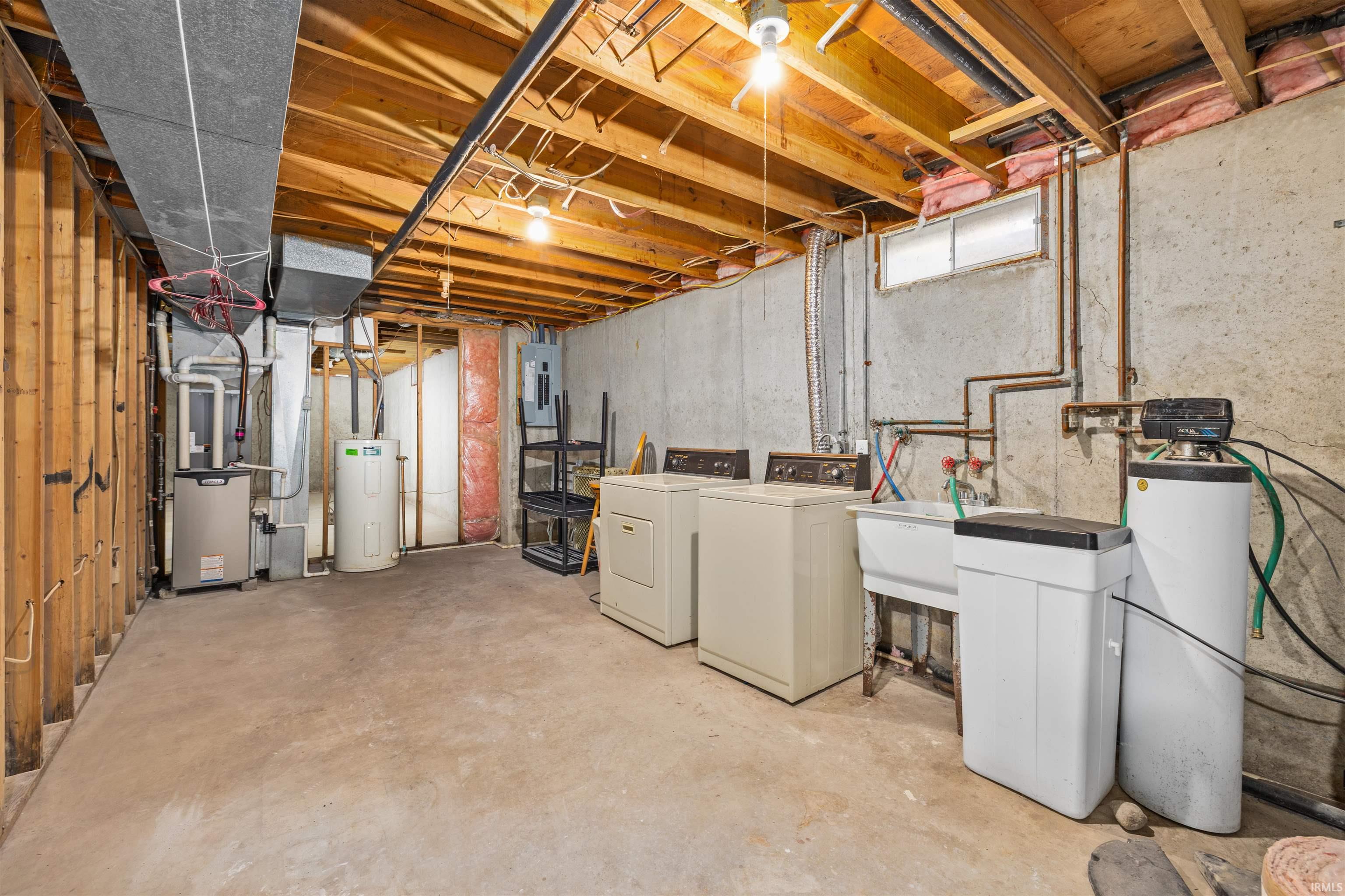 4920 West Cook Road Fort Wayne, IN 46818 - Photo 17 of 29 Gallery Image 17
