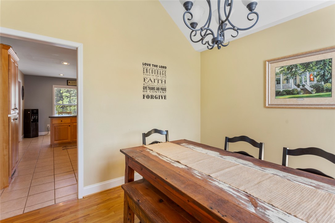 129 Ridgeland Drive Six Mile, SC 29682 - Photo 14 of 47