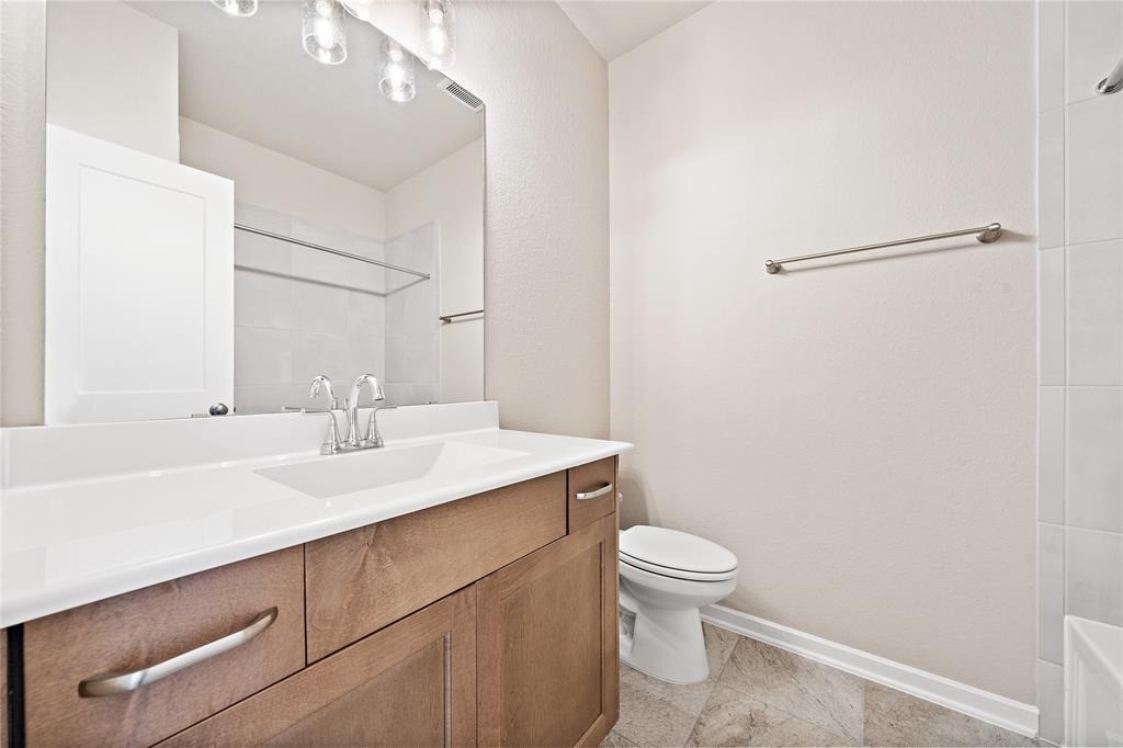 29202 Everett Ridge Lane Fulshear, TX 77441 - Photo 11 of 21 Bathroom