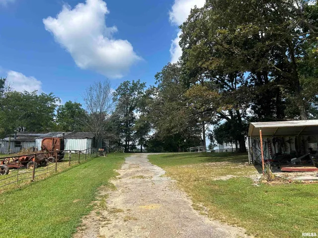 13536 Alleghany Road, Thompsonville, IL 62890