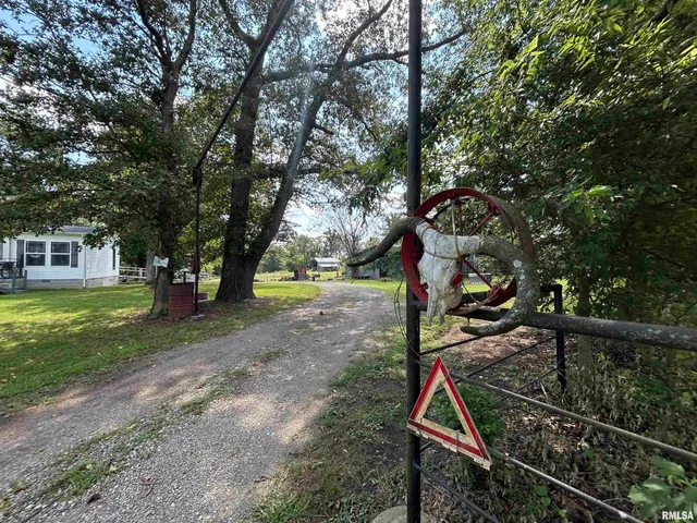 13536 Alleghany Road, Thompsonville, IL 62890