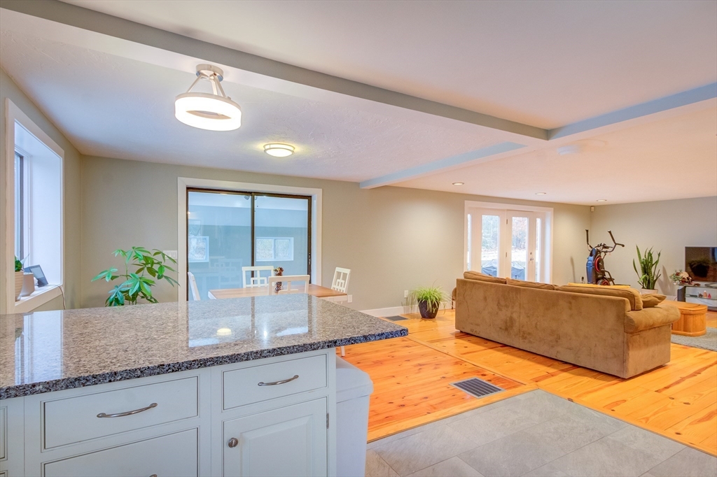 10 Sandy Lane Bourne, MA 02532 - Photo 14 of 40