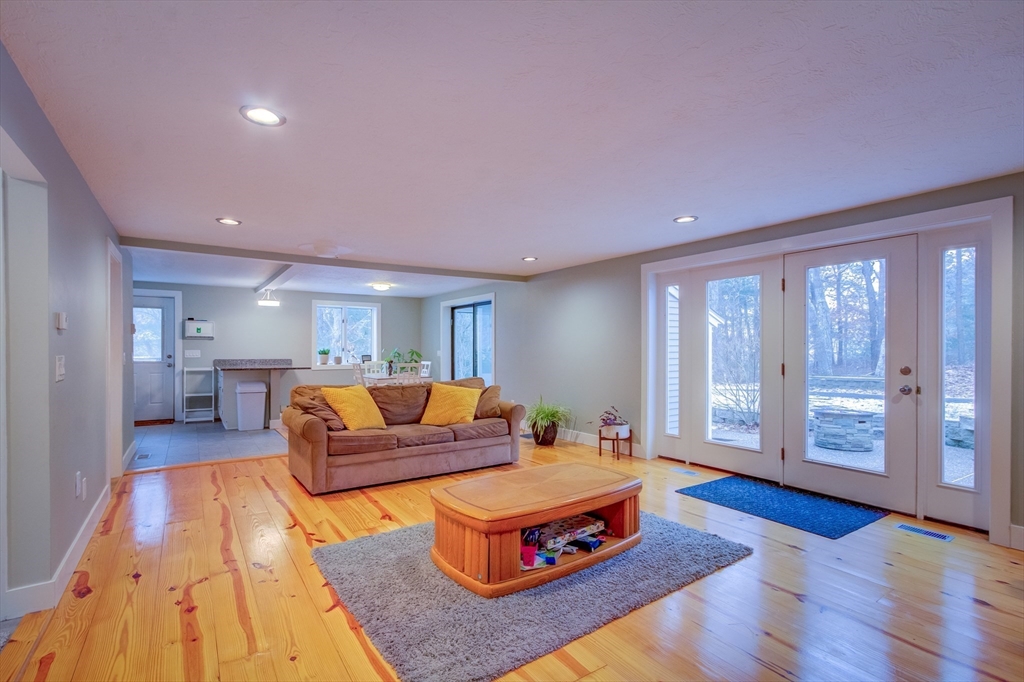 10 Sandy Lane Bourne, MA 02532 - Photo 18 of 40
