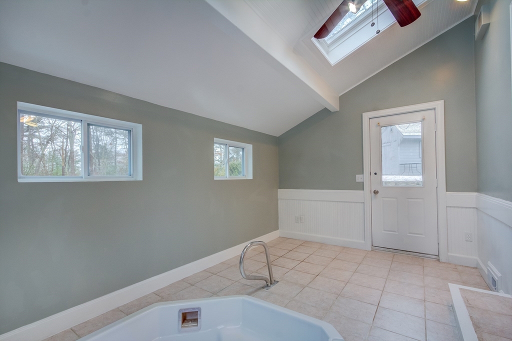 10 Sandy Lane Bourne, MA 02532 - Photo 21 of 40