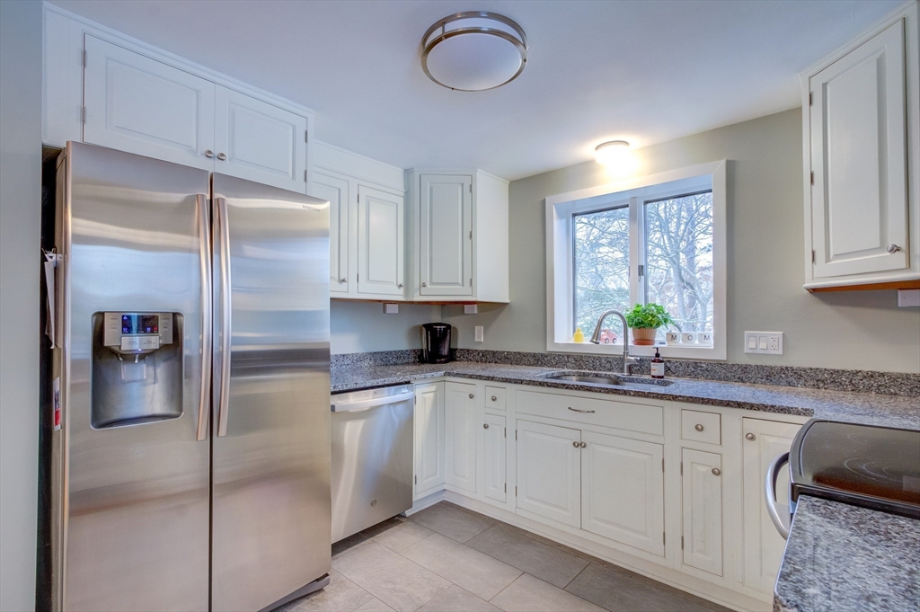 10 Sandy Lane Bourne, MA 02532 - Photo 10 of 40