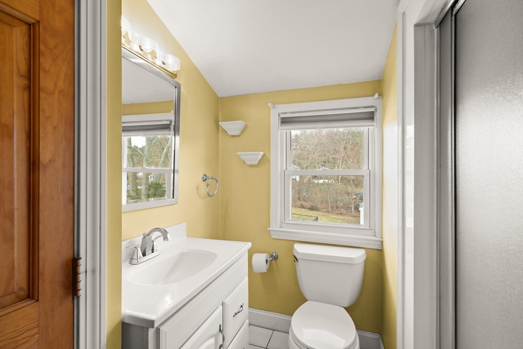 102 Chisholm Road Stoughton, MA 02072 - Photo 11 of 35