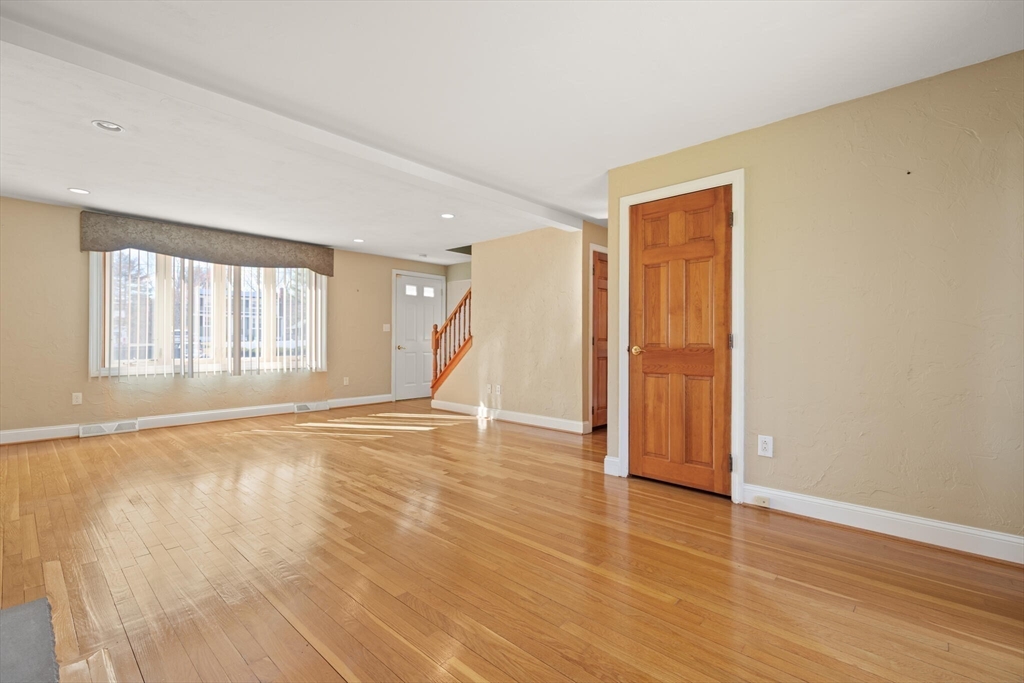 102 Chisholm Road Stoughton, MA 02072 - Photo 16 of 35