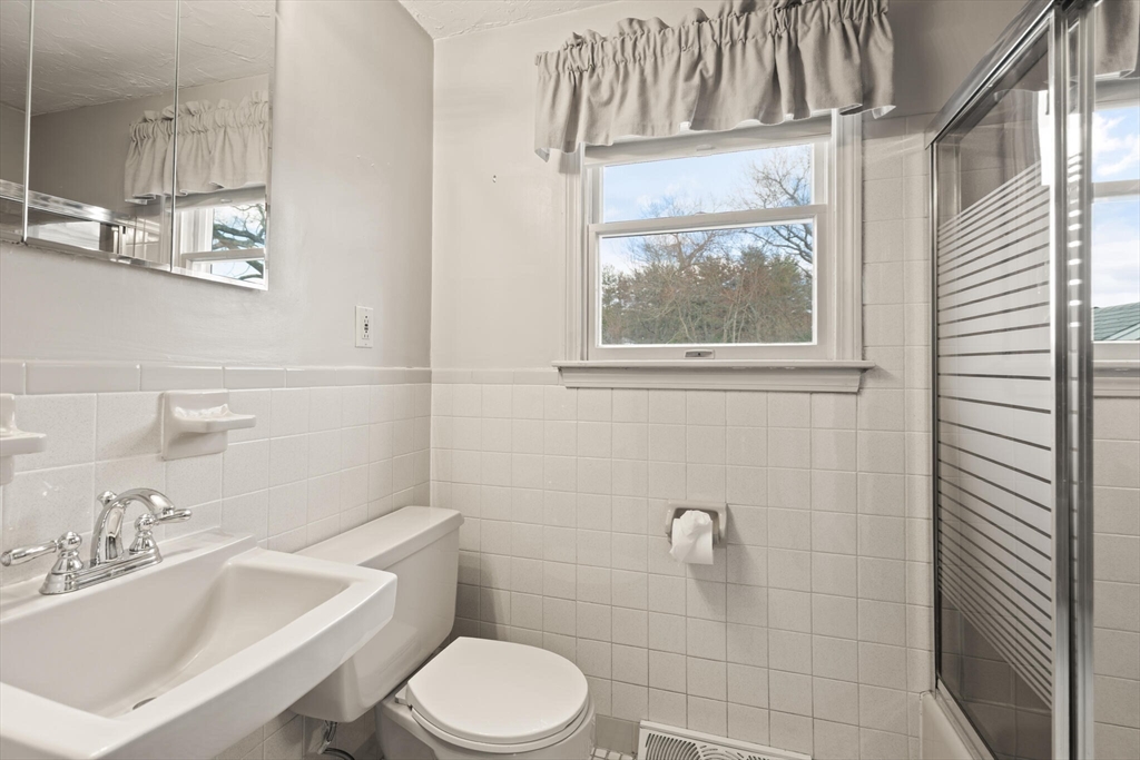 102 Chisholm Road Stoughton, MA 02072 - Photo 22 of 35