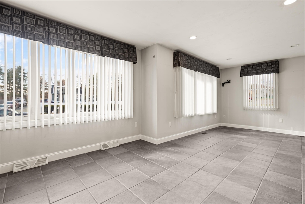 102 Chisholm Road Stoughton, MA 02072 - Photo 9 of 35