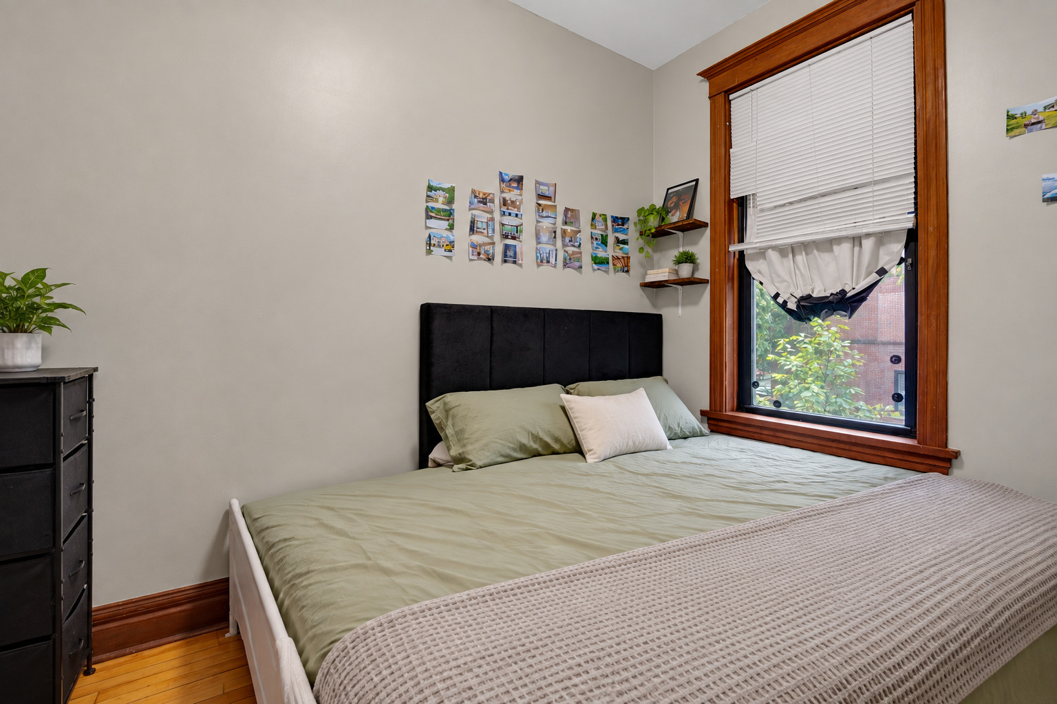 1404 West Flournoy Street, Unit 2 Chicago, IL 60607 - Photo 7 of 11 Gallery Image 7