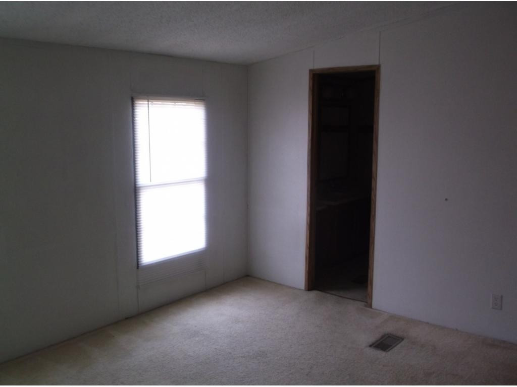 604 Woodlyn Road Johnson City, TN 37601 - Photo 12 of 35 Photo 12