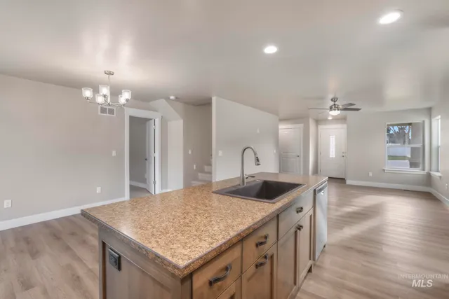 $359,900 | 812 Jack Avenue, Jerome, ID 83338