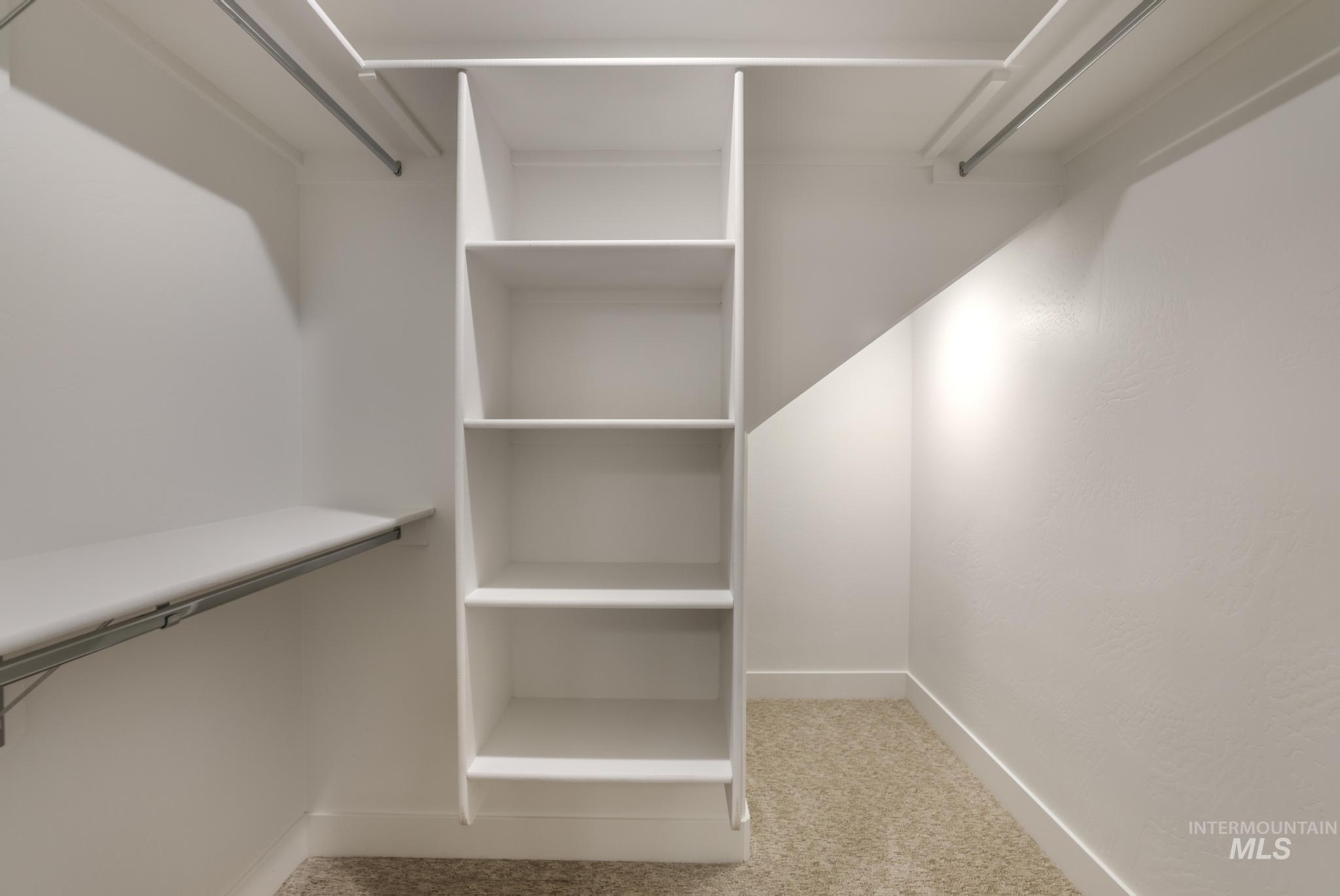 812 Jack Avenue Jerome, ID 83338 - Photo 17 of 38 Spacious closet featuring light colored carpet