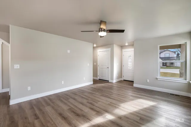 $359,900 | 812 Jack Avenue, Jerome, ID 83338