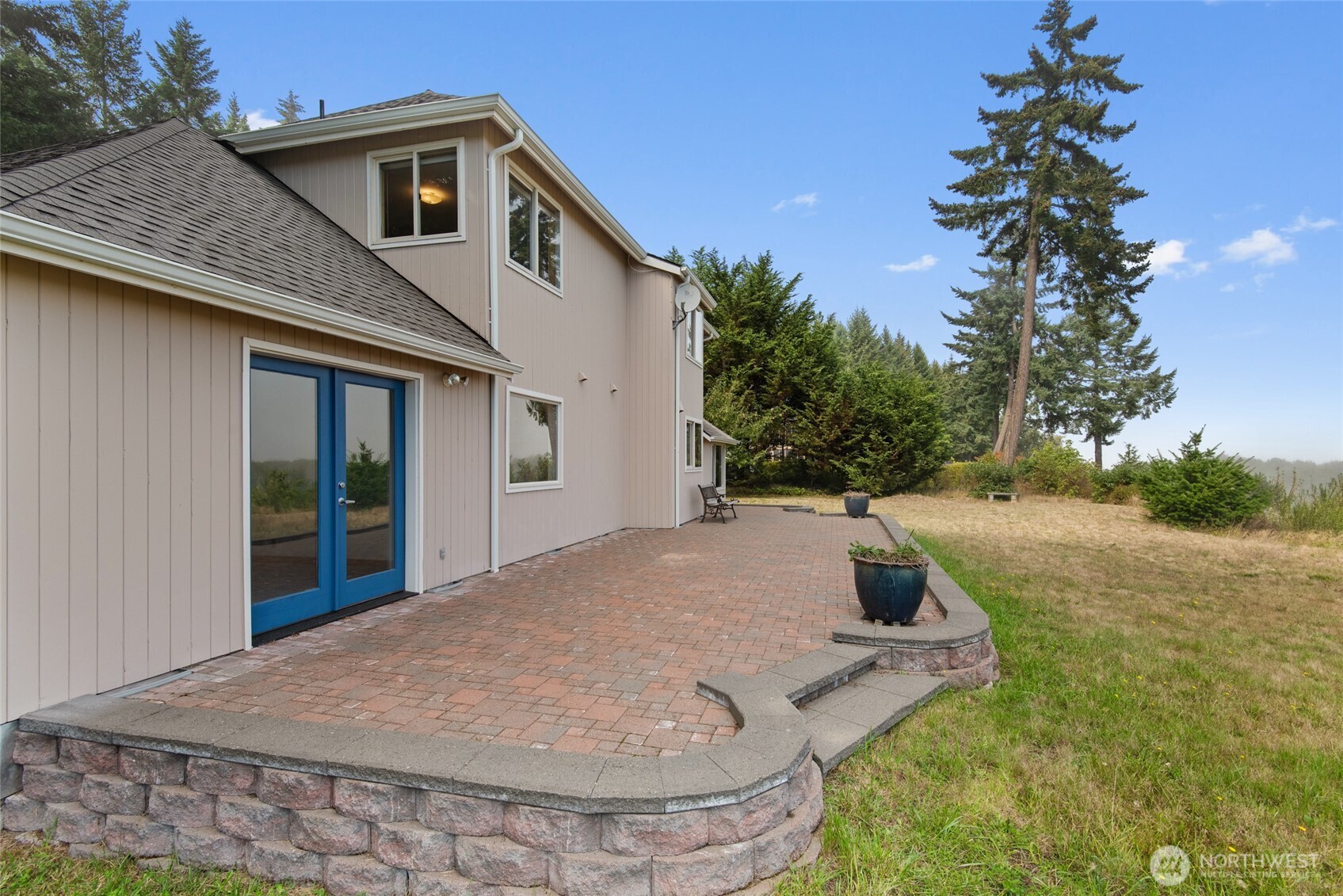 860 Hunt Road Port Angeles, WA 98363 - Photo 33 of 40 a view of a house with a backyard