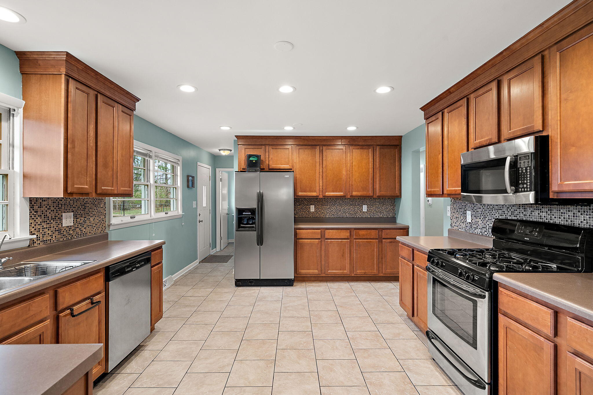 1300 Hayes Street Crown Point, IN 46307 - Photo 10 of 29 2048x1365