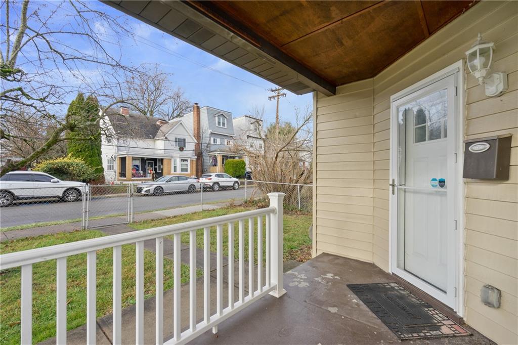 602 Hulton Street Carnegie, PA 15106 - Photo 4 of 33