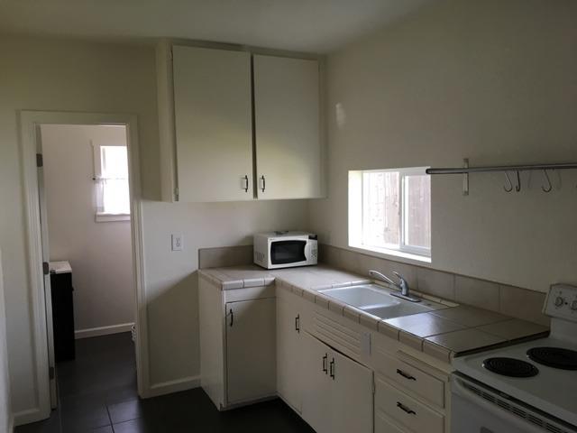 1259 L Street Reedley, CA 93654 - Photo 16 of 21
