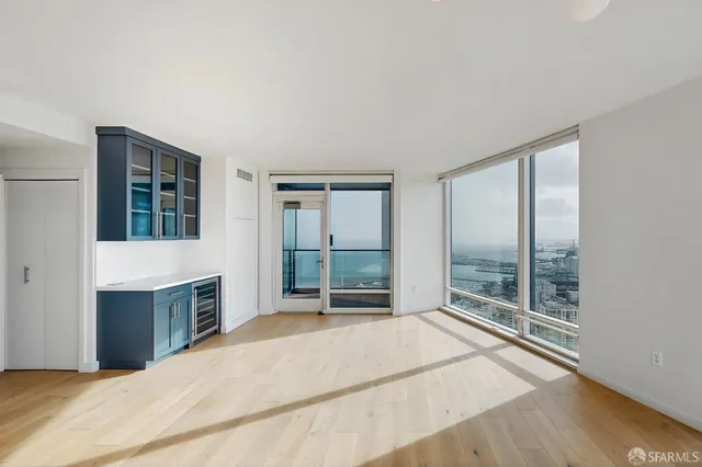 $7,190 | 425 1st Street, Unit 4003, San Francisco, CA 94105