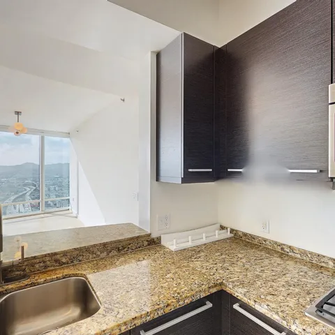 $7,190 | 425 1st Street, Unit 4003, San Francisco, CA 94105