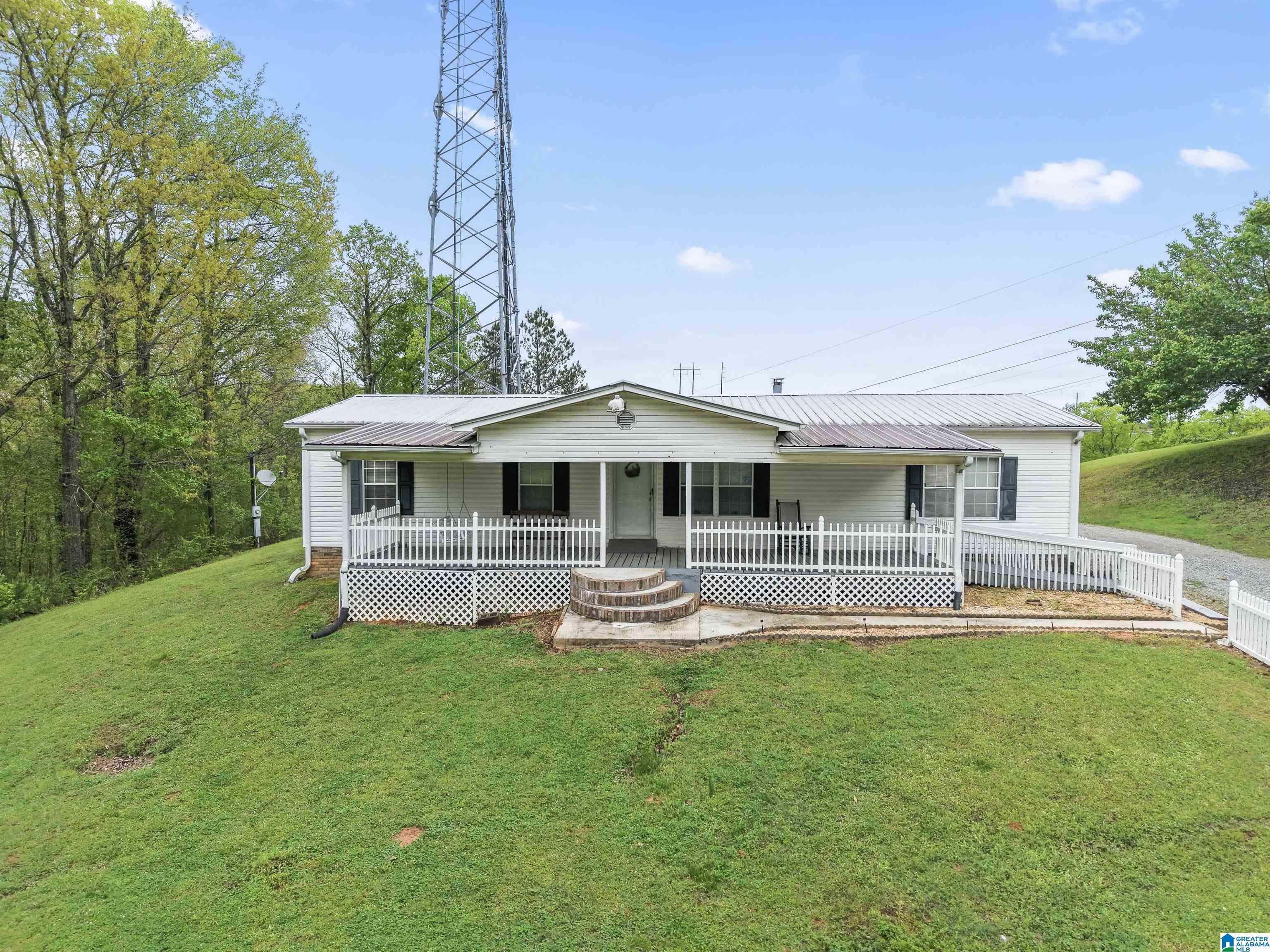 901 Lower Coalburg Road Fultondale, AL 35068 - Photo 1 of 38