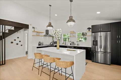 $520,000 | 3904 Highland Drive, Austin, TX 78734